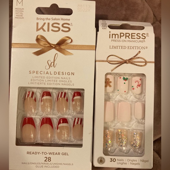 SO CUTE!! Kiss Holiday press on nail Bundle of TWO SETS!! NIB - Picture 1 of 5